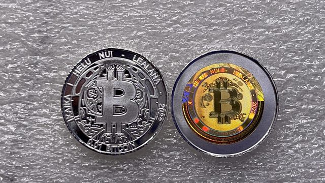1/10 oz Silver Bitcoin Cents — recovered source image 1