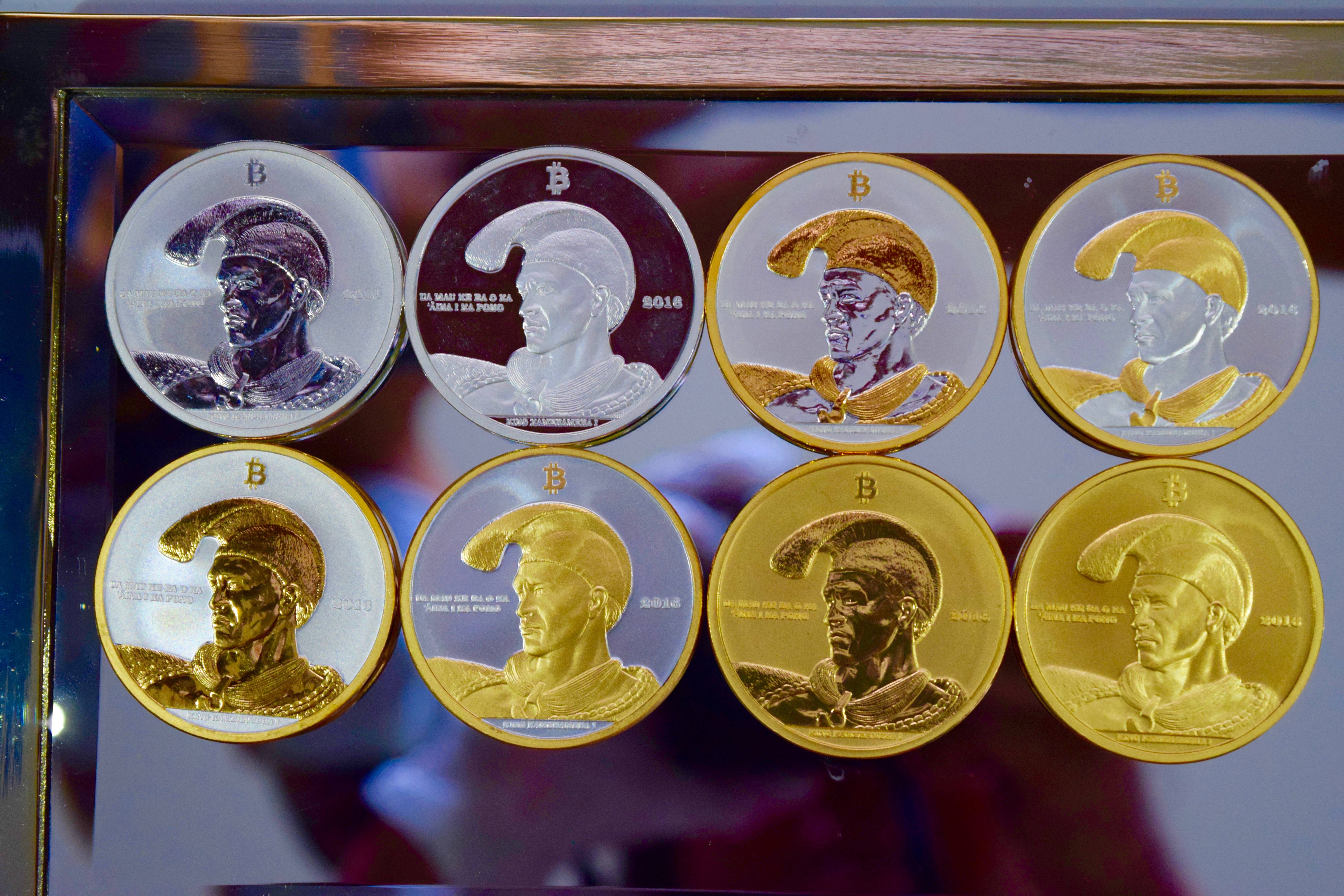 Kamehameha Eight-Coin Koa Set — recovered source image 1