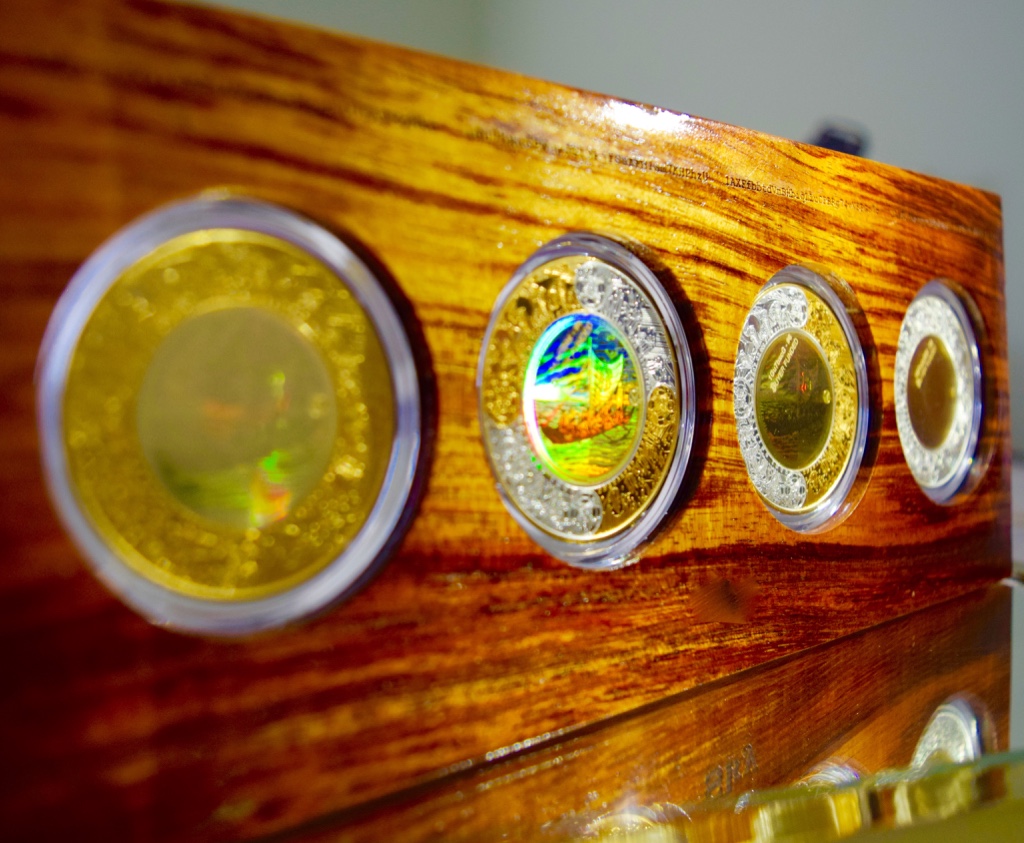Kamehameha Eight-Coin Koa Set — recovered source image 14